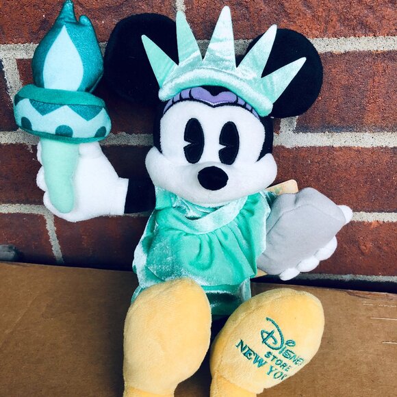 NWT Disney Store Exclusive NYC Minnie Mouse Plush Statue of Liberty 14” - Picture 1 of 7